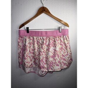 Gymshark Women's Pink Camo Shorts 2.5" Inseam Size XXL 2XL